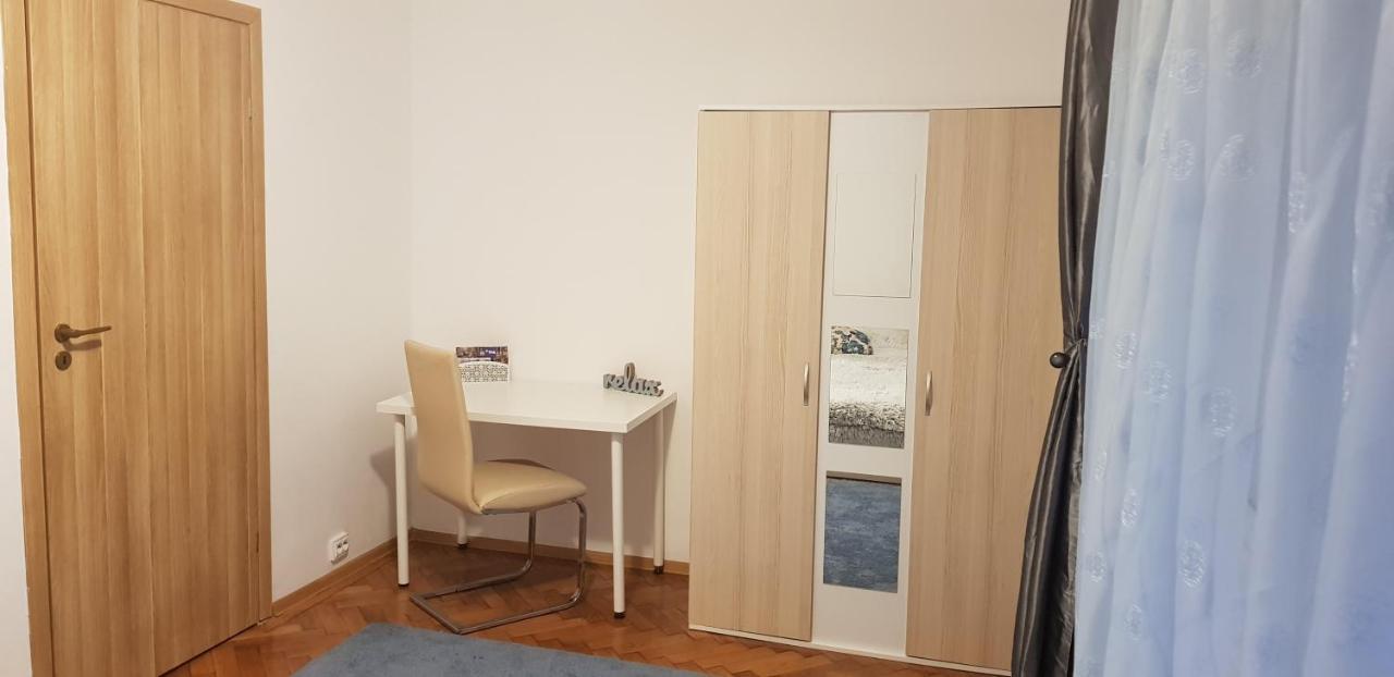 Petuniei Apartment Брашов Экстерьер фото